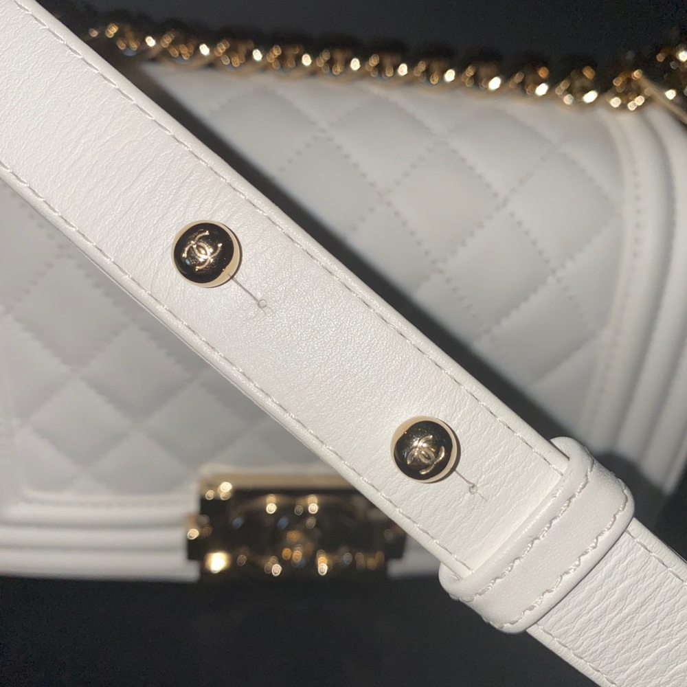 White Chanel Boy Bag - Picture 7 of 7